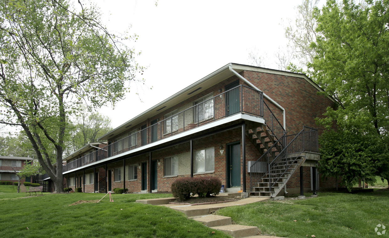 Applewood Place - Applewood Place Apartments