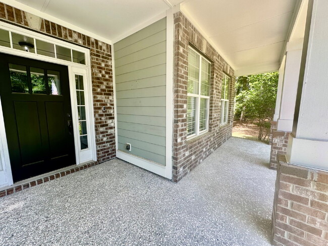 Building Photo - Stunning Four Bedroom Low Country Home in ...