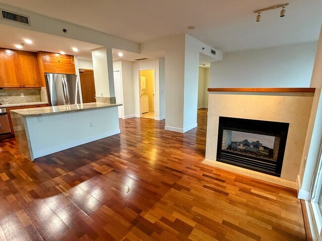 Foto del edificio - 700 W Harbor Dr