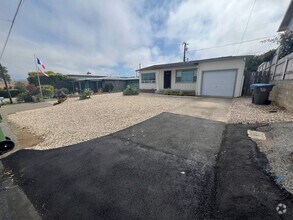 Building Photo - 464 Arbutus Ave