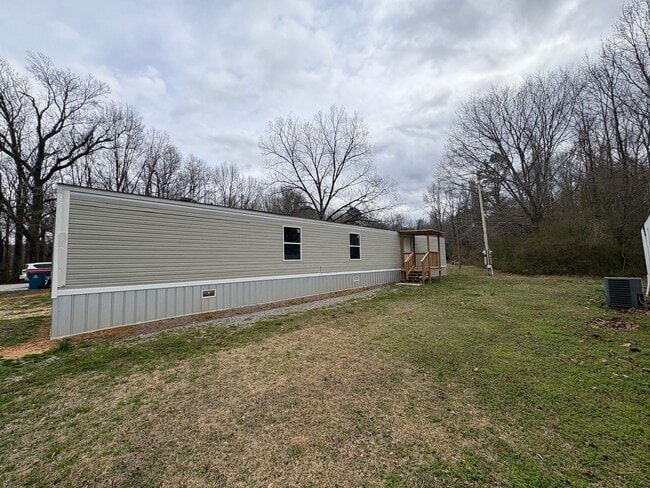 Building Photo - 2861 Renfroe Rd