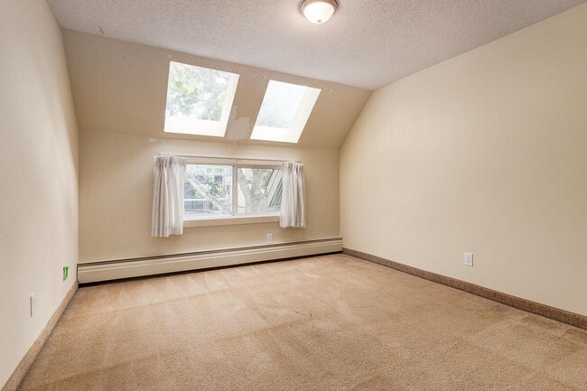 Building Photo - Cedarvilla Apartments