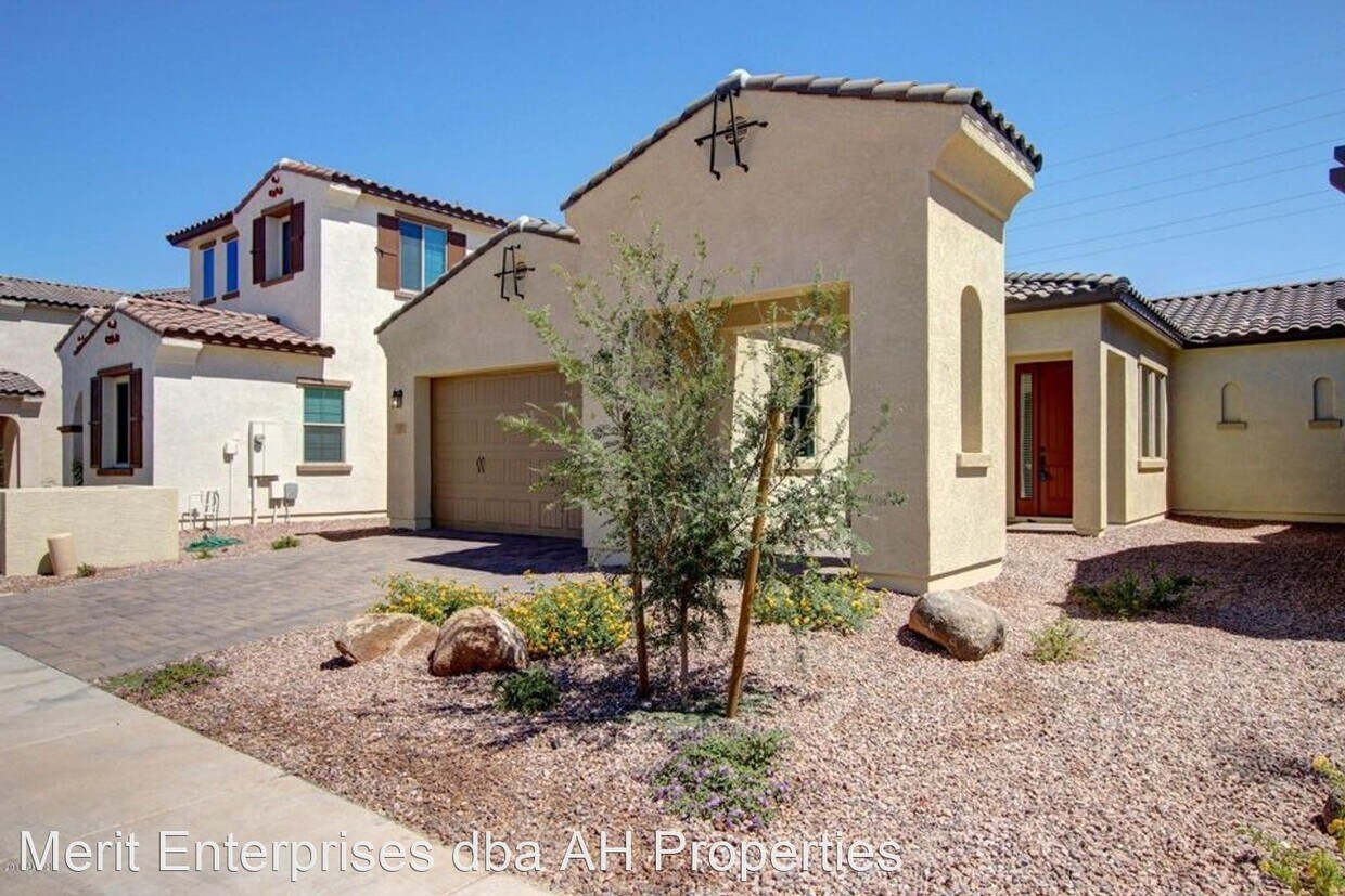 Primary Photo - 3 br, 2 bath House - 2905 E ALOE PL