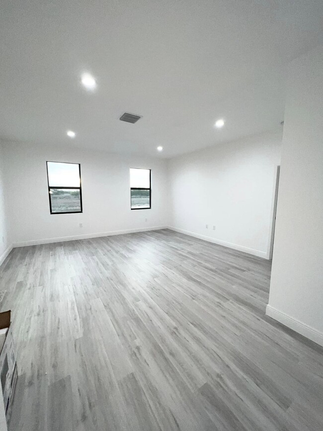 Building Photo - 7016 Camp Ct