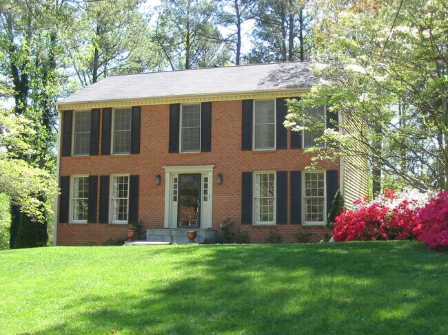 Building Photo - 2384 Emory Ln NE