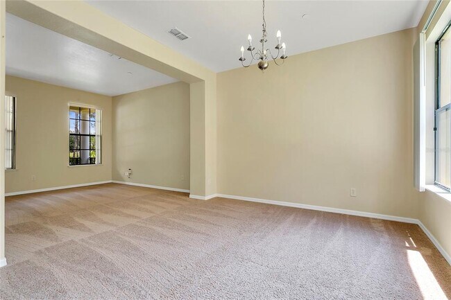Building Photo - 10102 Caroline Park Dr