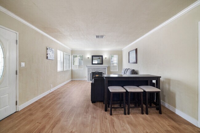 Foto del edificio - 11050 Keswick St