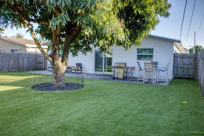 Foto del edificio - 517 NW 52nd St