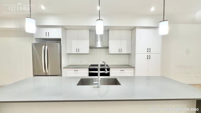 Building Photo - 31 Lily Ln