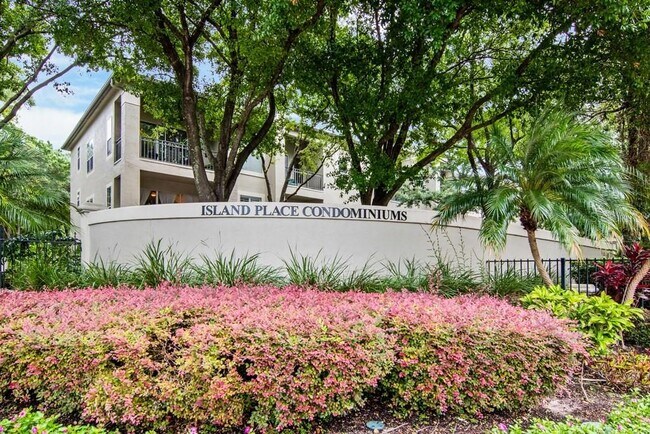 Building Photo - 750 Coral Reef Dr