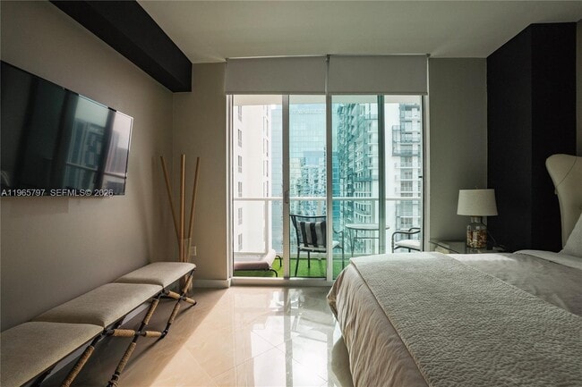 Building Photo - 300 S Biscayne Blvd