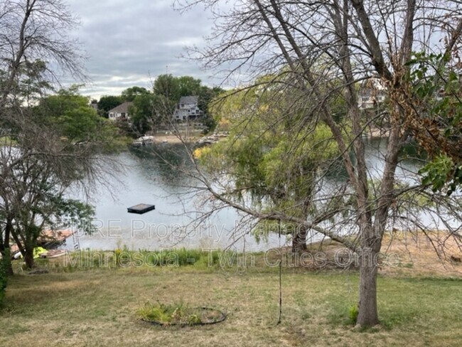 Foto del edificio - 15745 Garden View Dr
