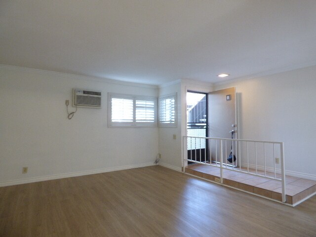 Building Photo - 1317 Caminito Gabaldon