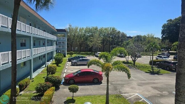 Building Photo - 606 SW Natura Blvd