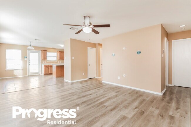 Building Photo - 1206 Pine Forest Dr