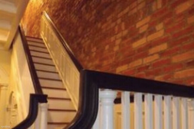 Foto del edificio - 8 br, 3 bath House - 2344 N PARK AVE