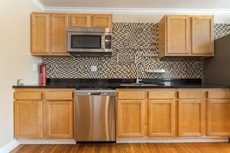 Building Photo - 2098 Harland Dr
