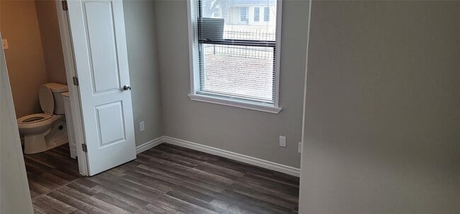 Building Photo - 2403 El Capitan Dr