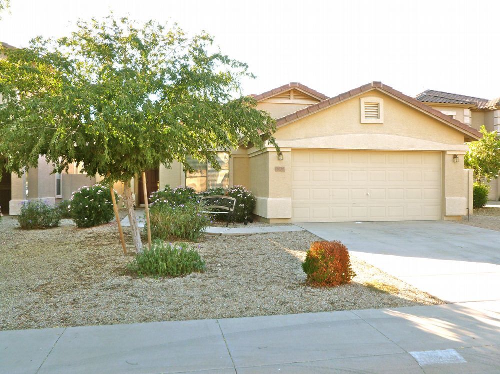 Primary Photo - Beautiful 3/2 Mesa home in great location