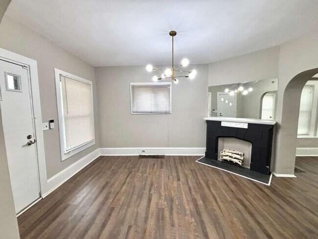 Foto del edificio - 6407 Dibble Ave