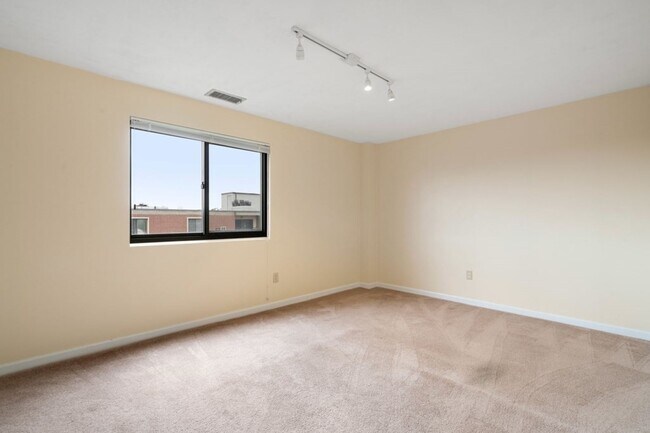 Foto del edificio - 1600 Massachusetts Ave