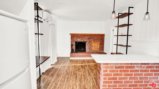 Building Photo - 1007 Sunmore Ln