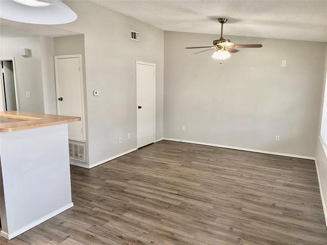 Building Photo - 1423 Walters Dr