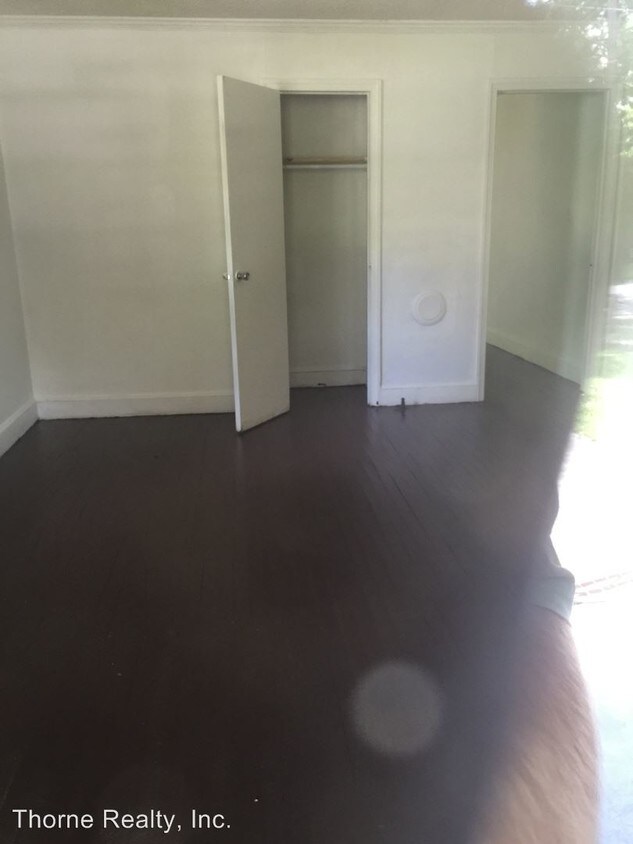 Foto del edificio - 511 E Church St