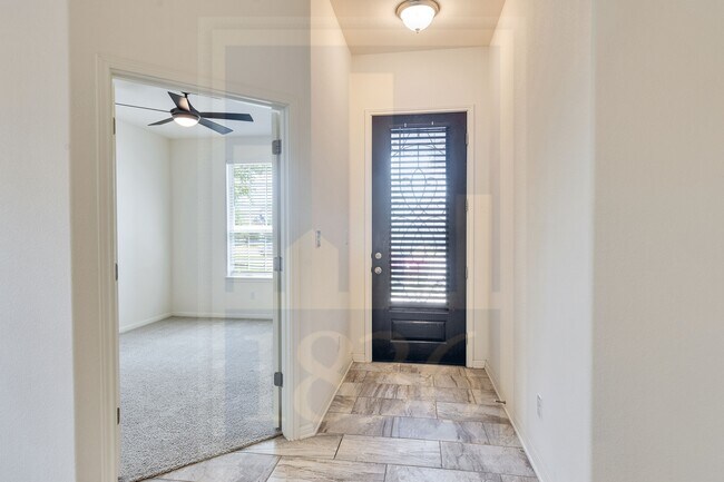 Foto del edificio - 872 Centerra Hills Cir