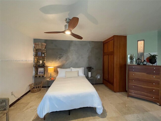 Foto del edificio - 944 Meridian Ave