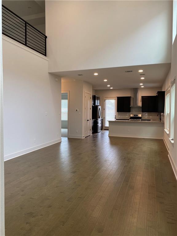 Foto del edificio - 1329 Westborough Ln