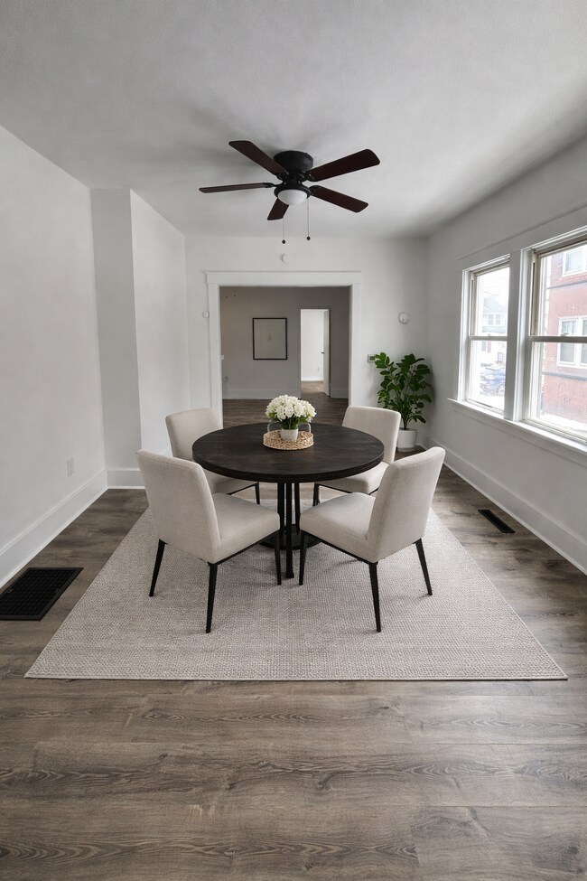Foto del edificio - 504 W 29th St