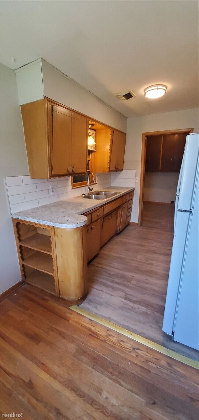 Building Photo - 3 br, 1 bath House - 2316 W Wildwood Rd