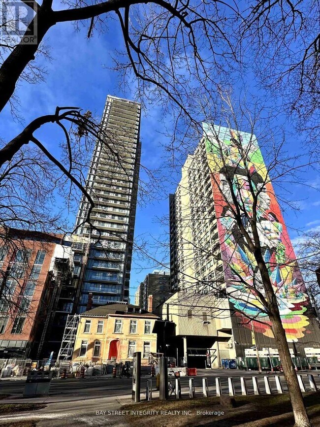 Building Photo - 308 Jarvis St