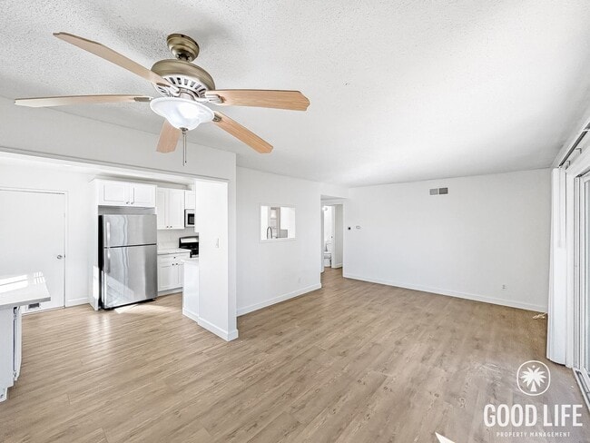 Building Photo - Beautiful 3BD/2BA W/ 2-Car Attached Garage and Large Backyard in Clairemont!