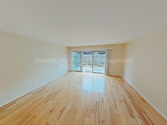 Foto del edificio - 5036 Birchwood Rd