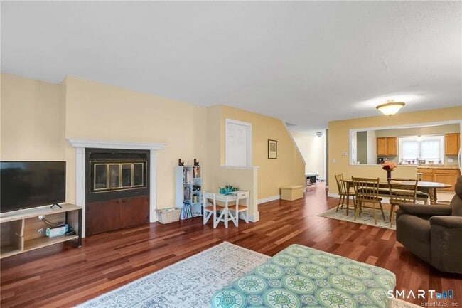 Building Photo - 410 Sandstone Dr