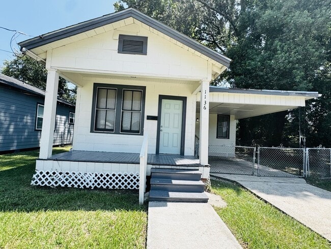 Building Photo - 1136 N 28th St