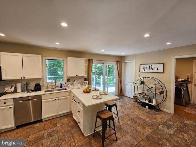 Building Photo - 1244 Reed Ln