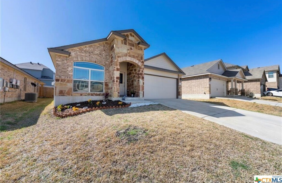 Foto principal - 3414 Aubree Katherine Dr