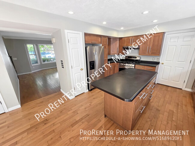 Building Photo - 2208 Kays Creek Dr