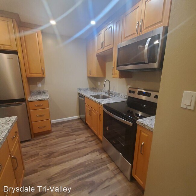 Building Photo - 2 br, 1 bath House - 2420 Pleasant Hill Rd...