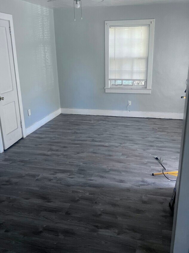 Foto principal - 568 Mohawk St