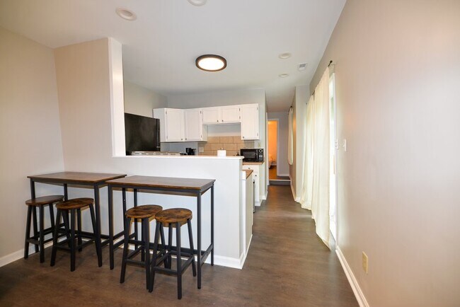 Foto del edificio - 912 Charlotte St