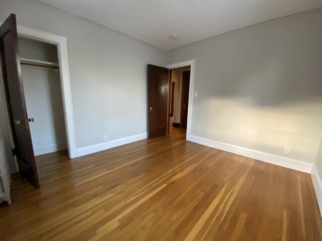 Foto del edificio - 115 College Ave