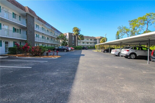 Foto del edificio - 5635 Rattlesnake Hammock Rd