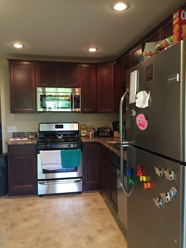 74 Providence Ln, Springfield, IL 62711 Townhome Rentals in