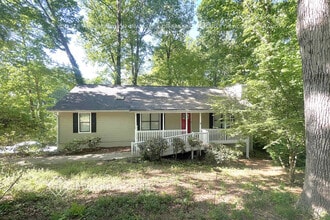 Building Photo - 830 Sunset Ct NW