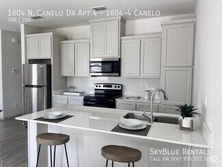 Building Photo - 1604 Canelo Dr