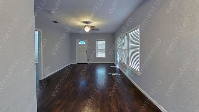 Building Photo - 107 Parkmoor Ct